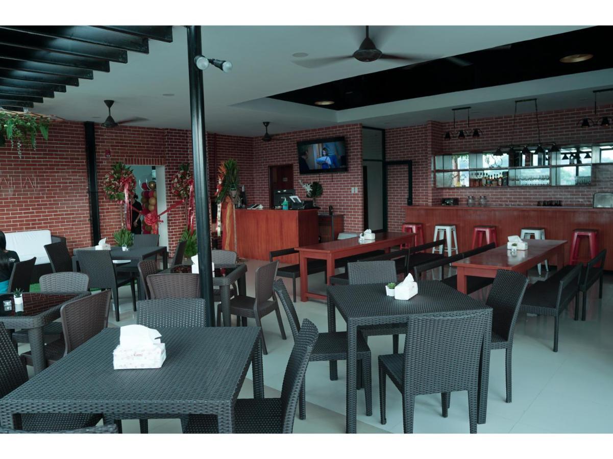 M28 Hotel And Apartments Cidade Quezon Exterior foto