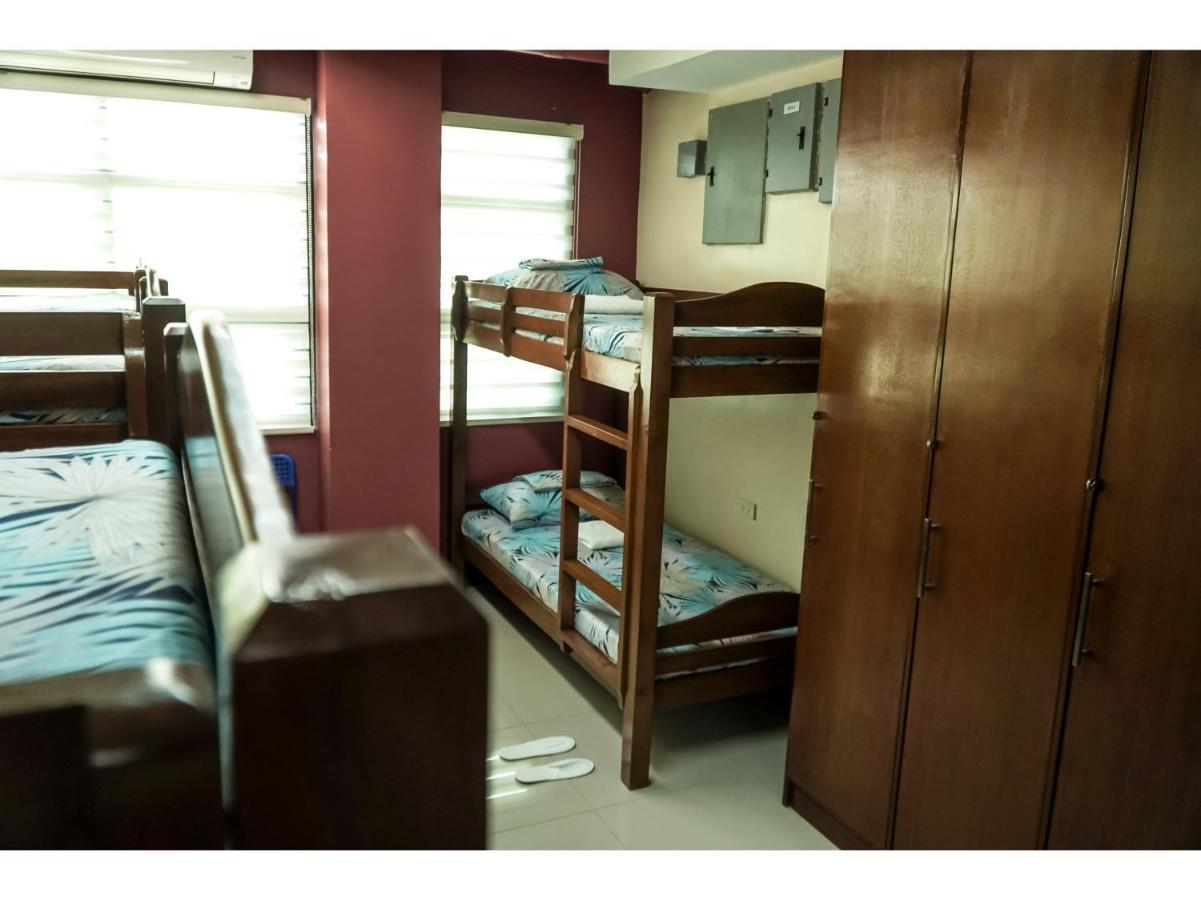 M28 Hotel And Apartments Cidade Quezon Exterior foto